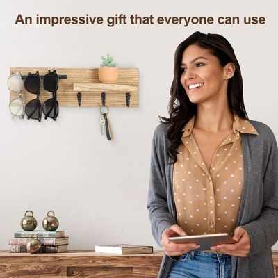 Многофункциональный деревянный подвесник с полкой и крючками