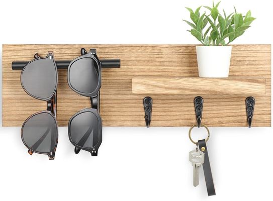 Многофункциональный деревянный подвесник с полкой и крючками