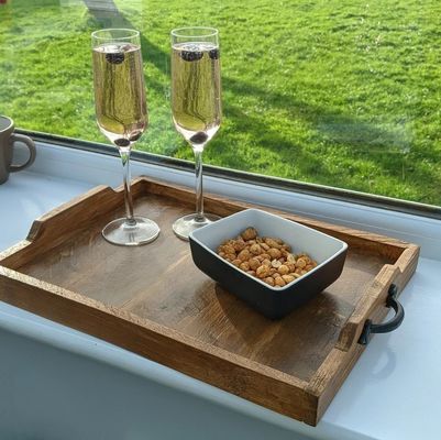 Специально выгравированный деревянный поднос для подачи пищи Рустический стиль для кофейного стола дисплей и держатель чашки