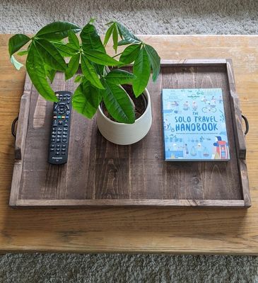 Специально выгравированный деревянный поднос для подачи пищи Рустический стиль для кофейного стола дисплей и держатель чашки