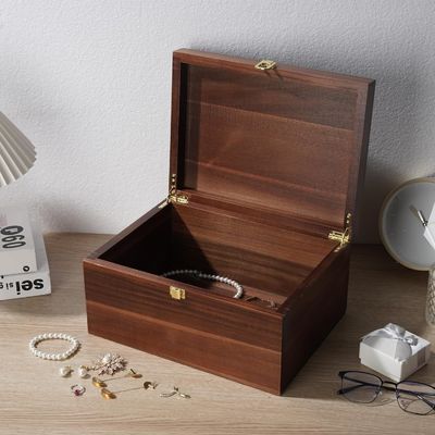 Сборка из деревянной коробки с крышкой 11х8,9х4.9