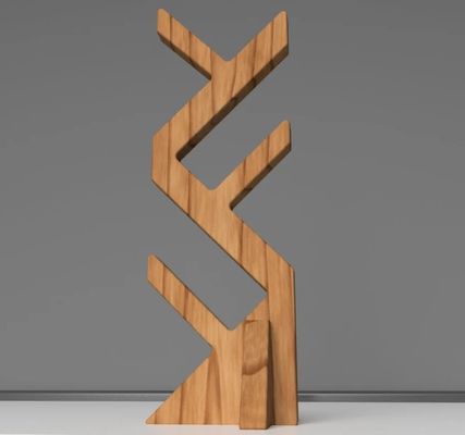 Двухуровневая деревянная полка для стильного и функционального свободно стоящего держателя туалетной бумаги