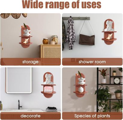 Раковина с дуговой аркой для хранения на стене и плавучие полки на деревянной стенке