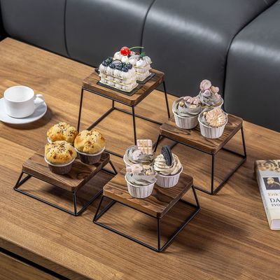 Высокое количество сгоревшей древесины черный металл проволока квадратная пищевая экспозиция деревянные пиццерии