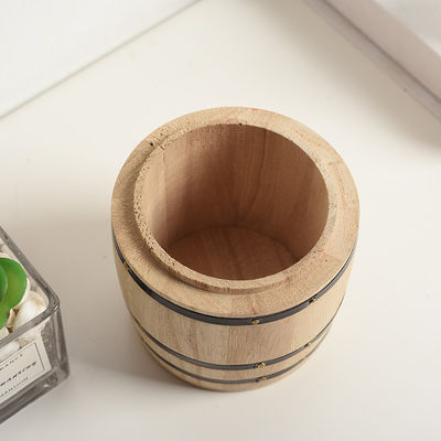 Деревянный барель для хранения простых цветов