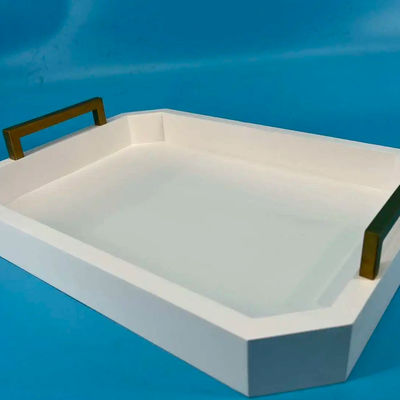 Приемлемый белый деревянный поднос с ручками из дерева акации