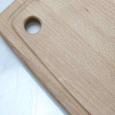 Функциональная и долговечная плоская деревянная буковая режущая доска с печатным рукоятком