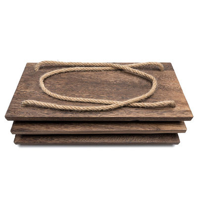 Настенная полка для деревянной кухни с свернутым логотипом для легкого и удобного доступа