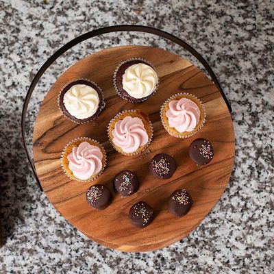 По Вашему запросу 2-уровневый деревянный поднос с металлическим держателем