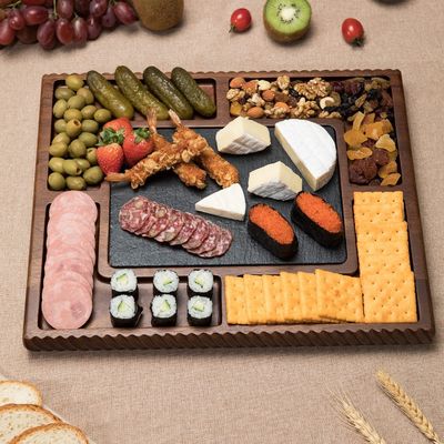 Подавайте сыр с большим стилем с помощью нашего двухстороннего набора посуды из сланца и нержавеющей стали