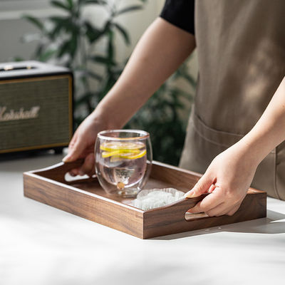 Настраиваемый логотип приемлемый ручной работы конец ореховой древесины подавать поднос с ручками