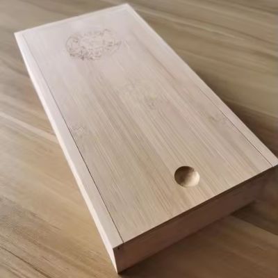 Деревянная коробка с крышкой для рождественских праздников