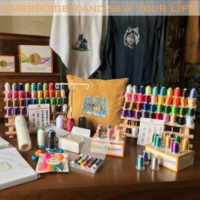 Деревянная стойка для вышивки, одеяла и швейных нитей в гостиной