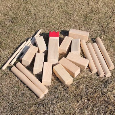 Возьмите свои активные занятия на следующий уровень с игровым набором Hardwood Kubb Yard