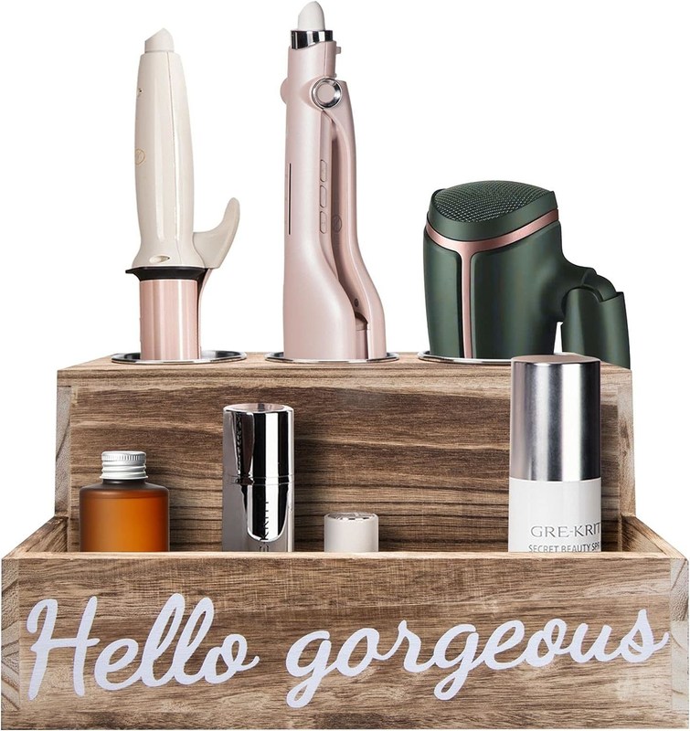 Безупречно убирайте ванную с помощью этого деревянного сушилки для волос и выпрямляющего устройства