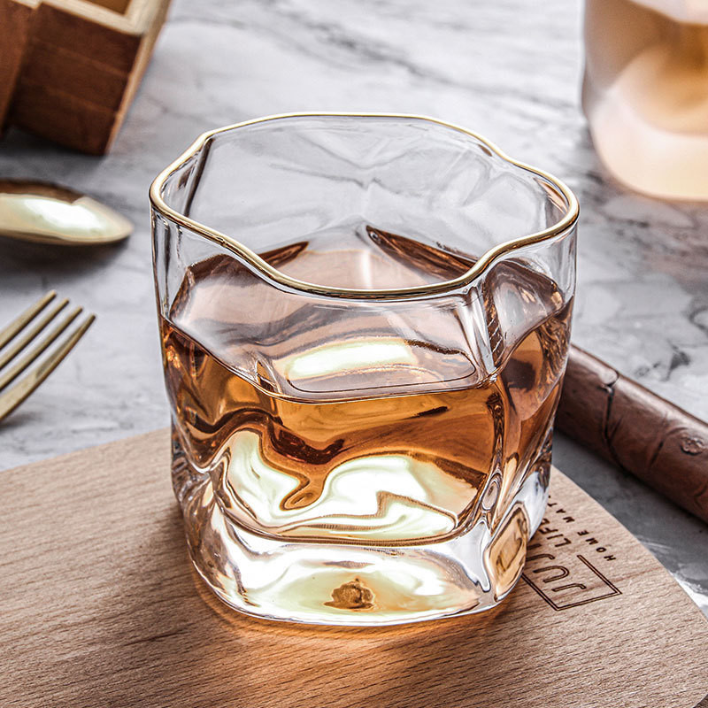 Многоцветная чашка для мороженого кофе и вина с индивидуальным логотипом приемлема и долговечна